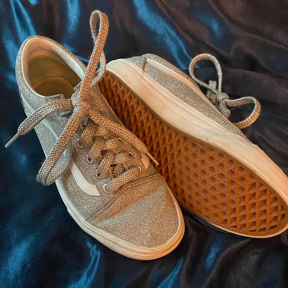 Sparkly silver Vans. Men’s size 6, Women’s size 7.5 - Picture 2 of 4